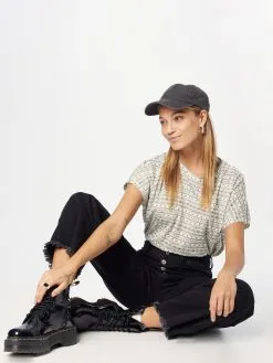 Ragwear T-shirts Shirt GEANA Dames Offwhite -Ragwear Verkoopwinkel 6005892a6df9e7c1cdb113b5a09f0eaa